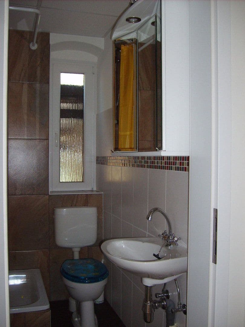 Prodej domu 286 m², pozemek 270 m², Lutherstraße 35, Reichenbach, Sasko Prodej domu 286 m², pozemek 270 m², Lutherstraße 35, Reichenbach, Sasko
