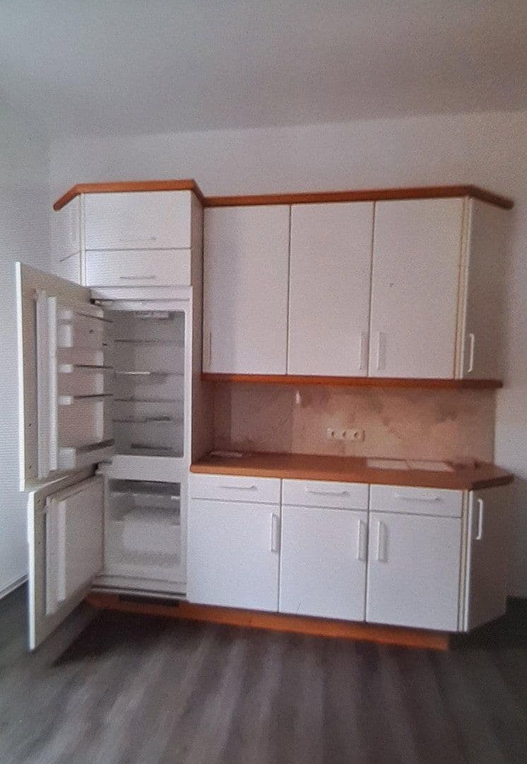 Prodej domu 286 m², pozemek 270 m², Lutherstraße 35, Reichenbach, Sasko Prodej domu 286 m², pozemek 270 m², Lutherstraße 35, Reichenbach, Sasko