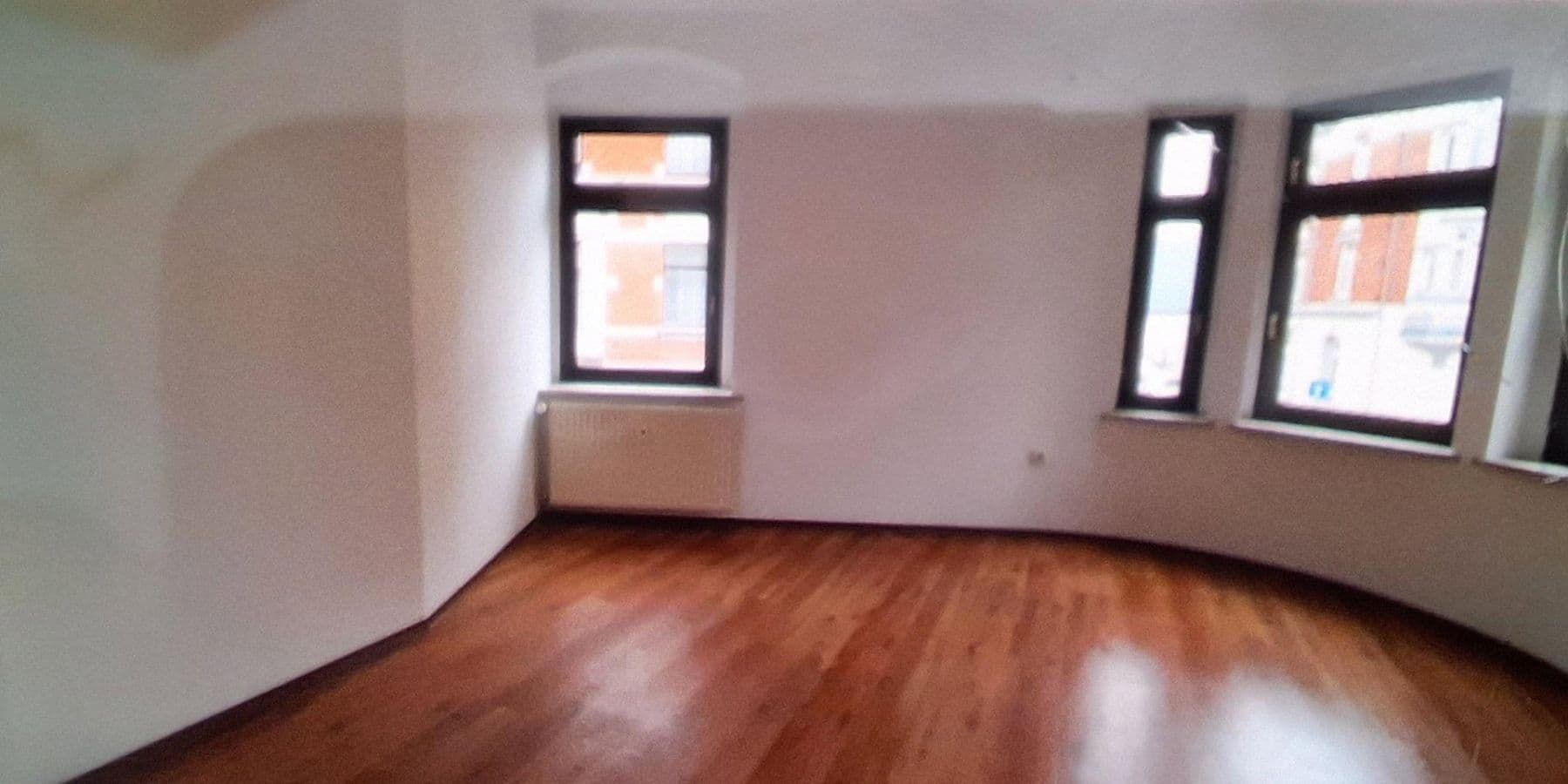 Prodej domu 286 m², pozemek 270 m², Lutherstraße 35, Reichenbach, Sasko Prodej domu 286 m², pozemek 270 m², Lutherstraße 35, Reichenbach, Sasko