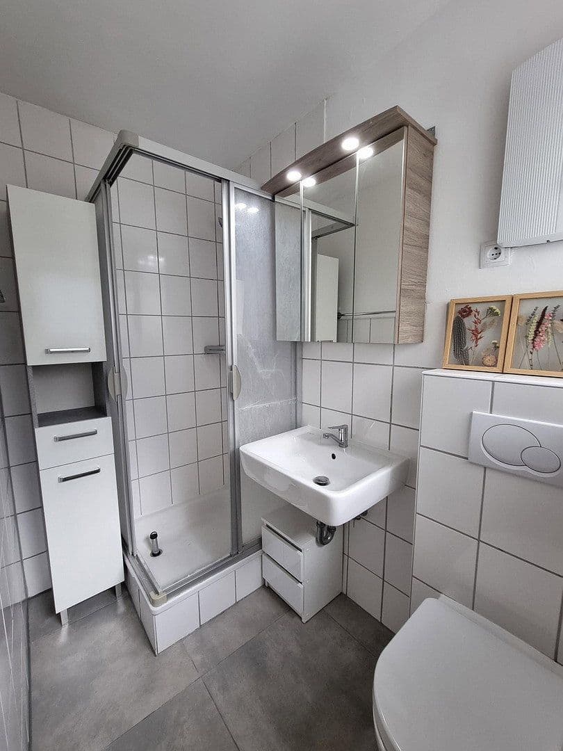 Pronájem bytu 1+kk 46 m², Kluser Höhe 4, Wuppertal, Severní Porýní-Vestfálsko Pronájem bytu 1+kk 46 m², Kluser Höhe 4, Wuppertal, Severní Porýní-Vestfálsko