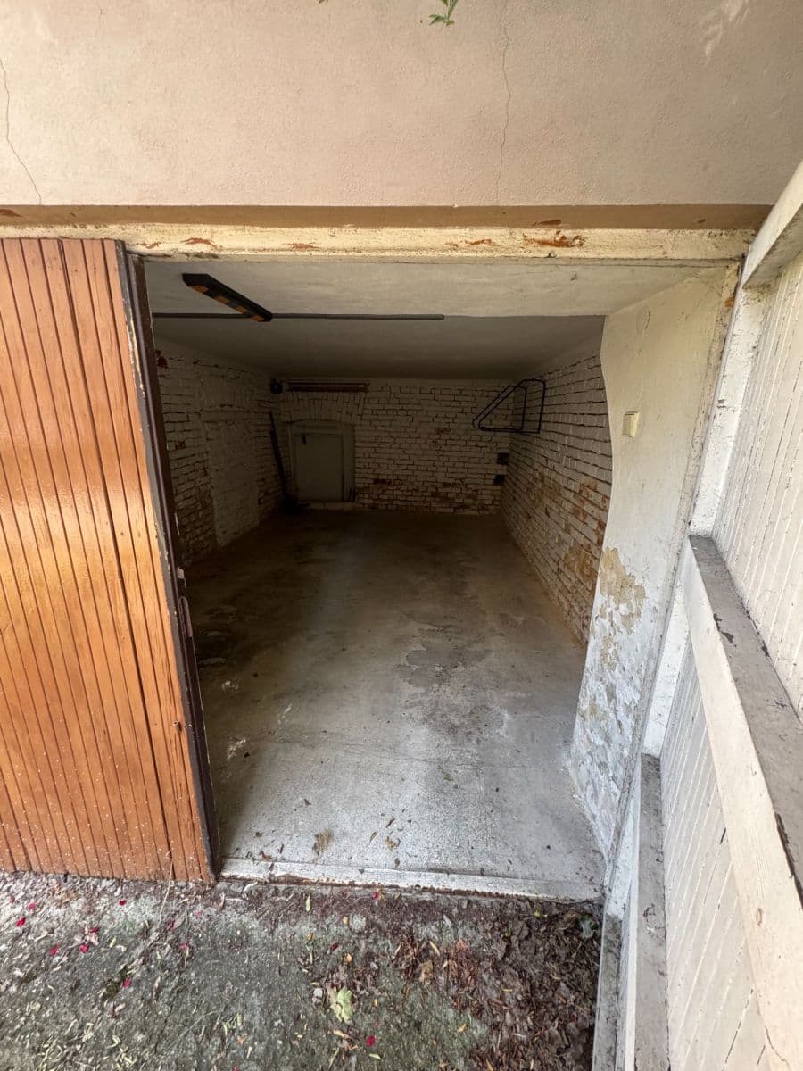Pronájem garáže 17 m², Resslova, Olomouc, Olomoucký kraj Pronájem garáže 17 m², Resslova, Olomouc, Olomoucký kraj