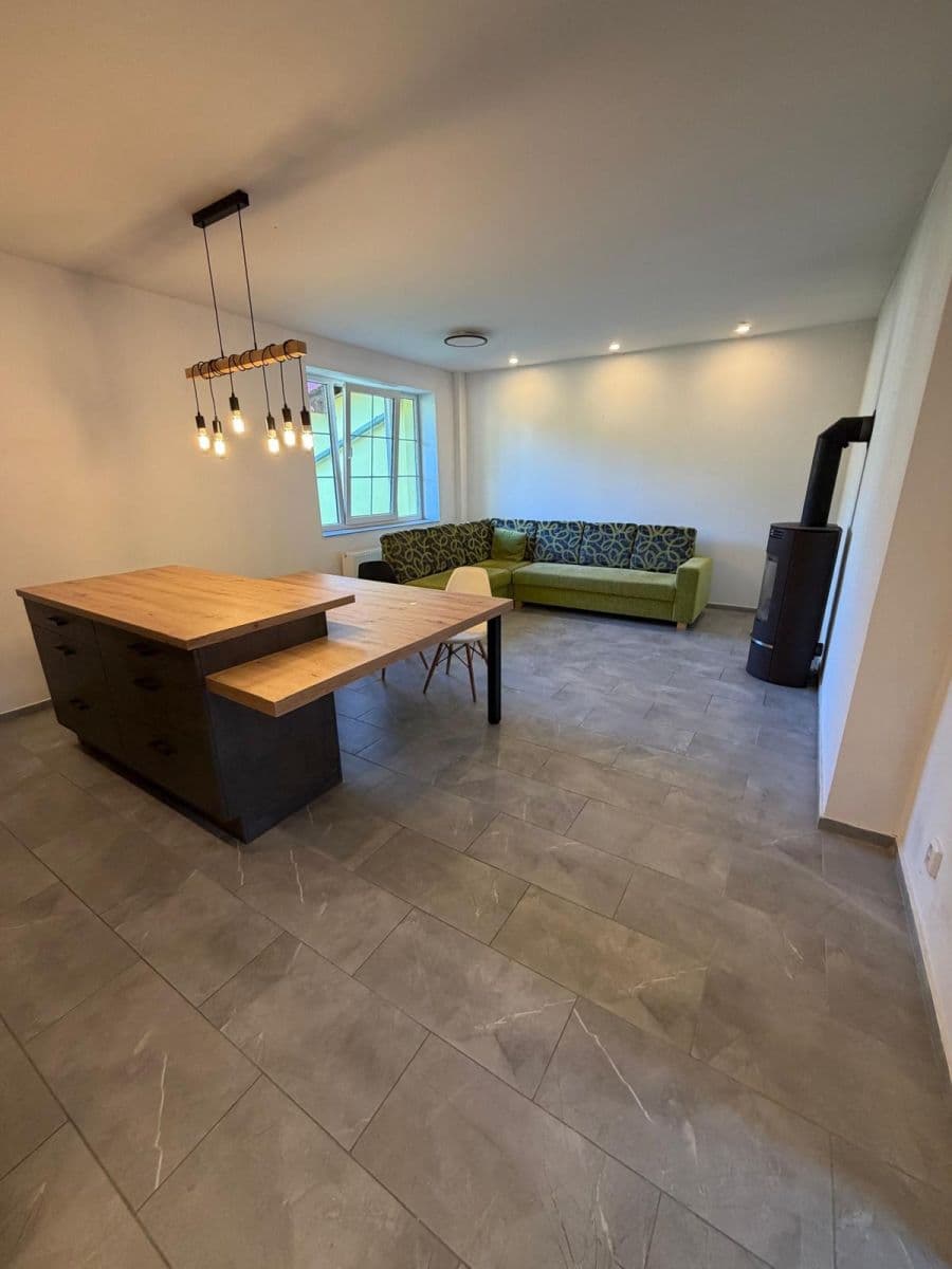 Prodej domu 280 m², pozemek 3.545 m², Bystřice, Středočeský kraj Prodej domu 280 m², pozemek 3.545 m², Bystřice, Středočeský kraj