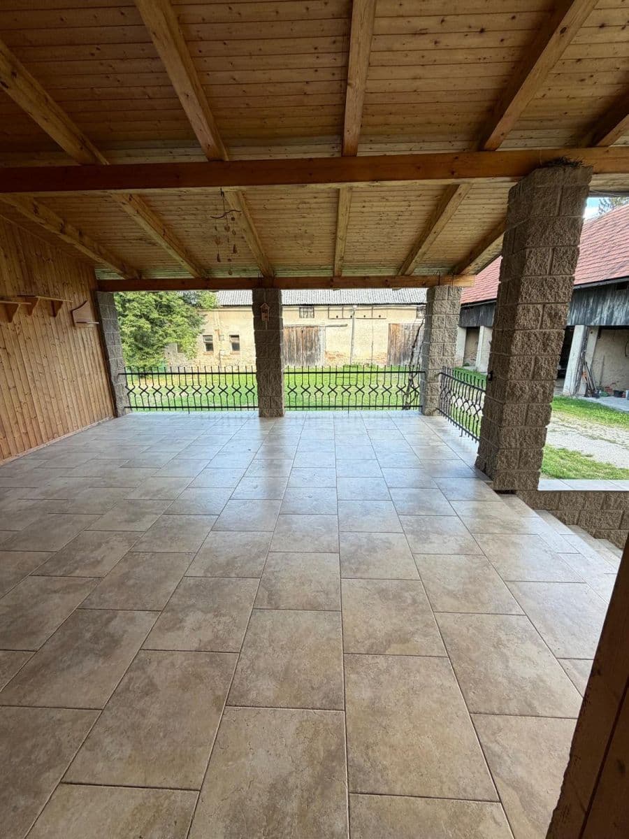 Prodej domu 280 m², pozemek 3.545 m², Bystřice, Středočeský kraj Prodej domu 280 m², pozemek 3.545 m², Bystřice, Středočeský kraj