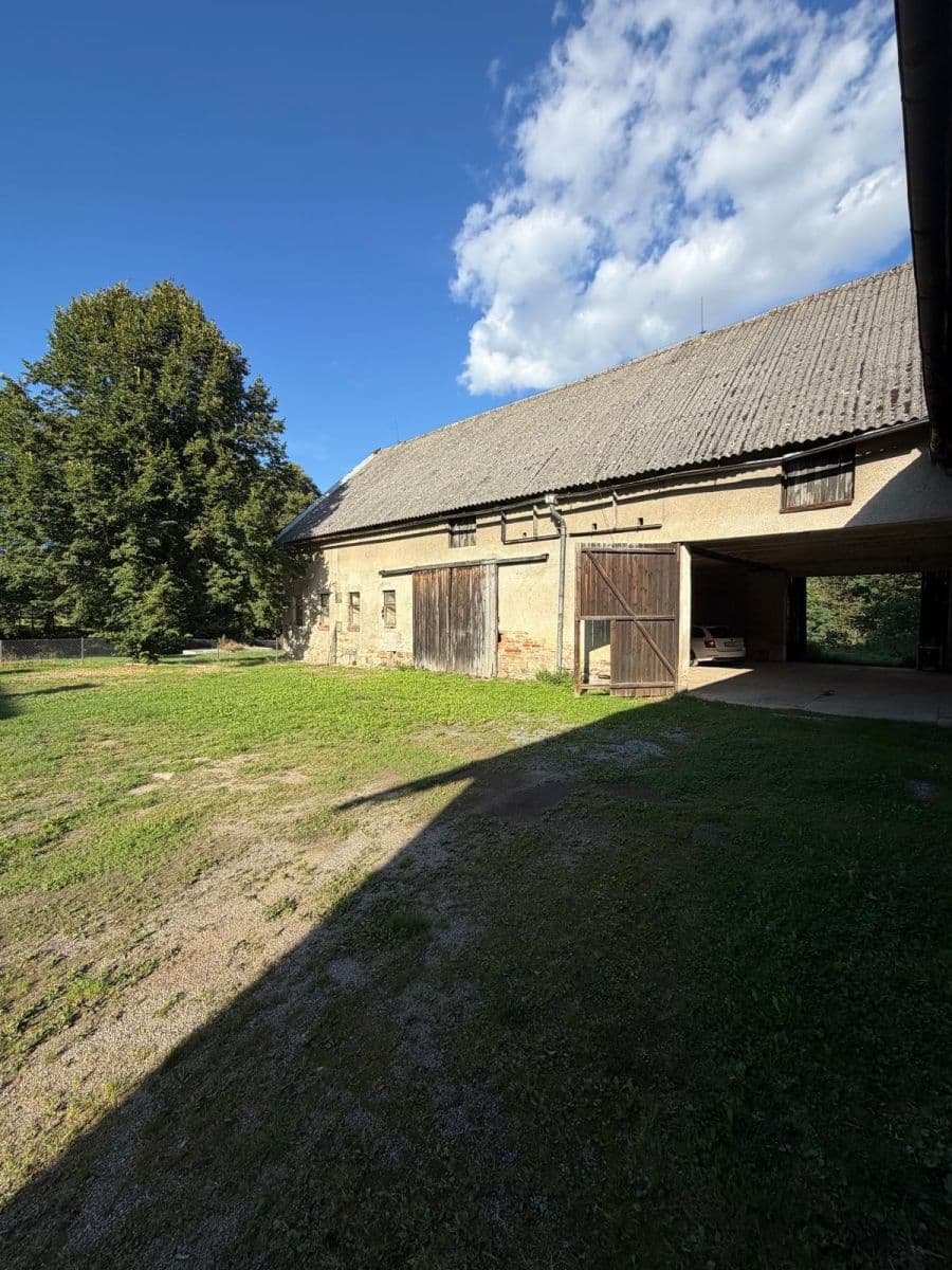 Prodej domu 280 m², pozemek 3.545 m², Bystřice, Středočeský kraj Prodej domu 280 m², pozemek 3.545 m², Bystřice, Středočeský kraj