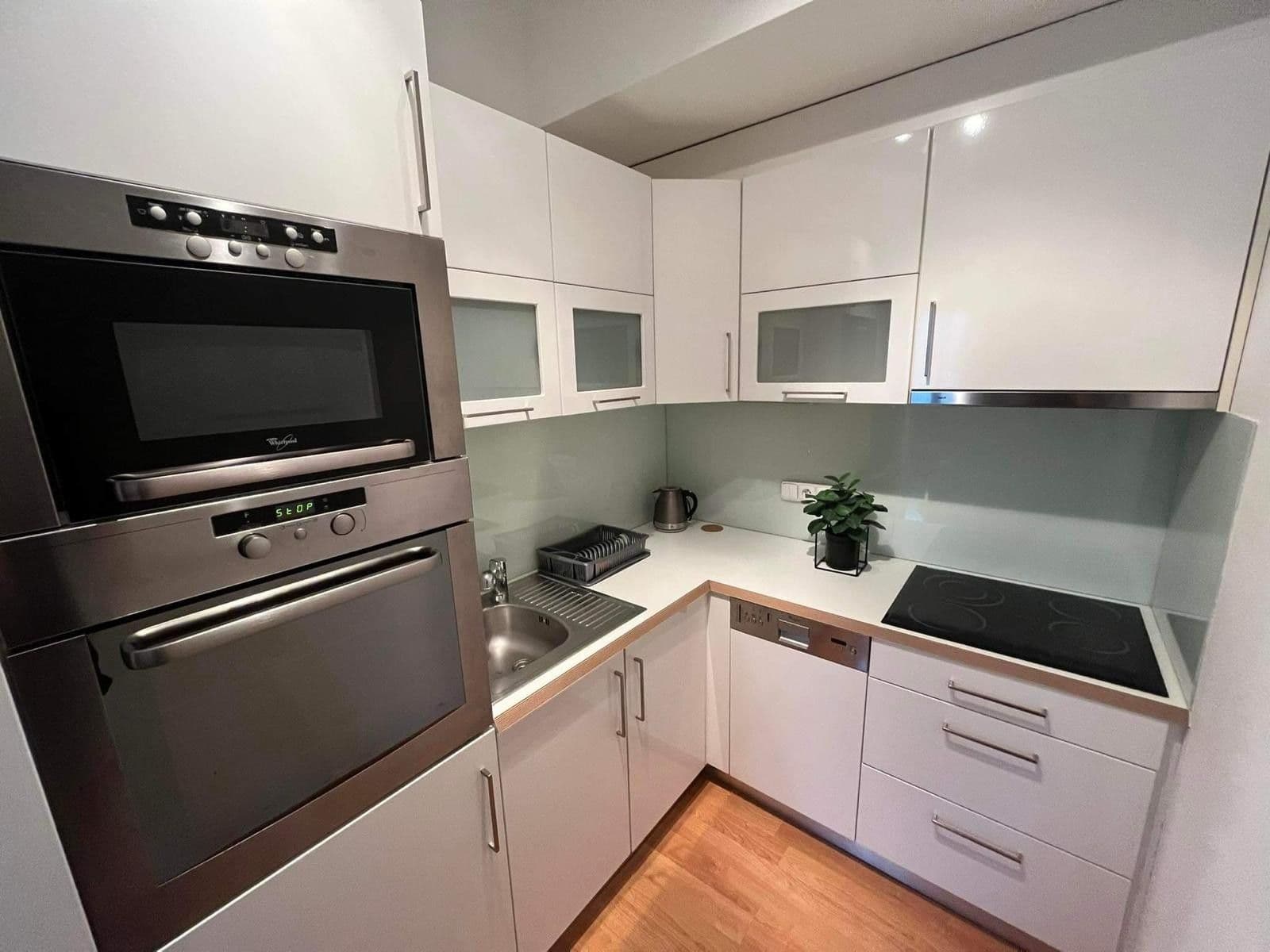 Pronájem bytu 1+kk 43 m², Husitská, Praha, Praha Pronájem bytu 1+kk 43 m², Husitská, Praha, Praha