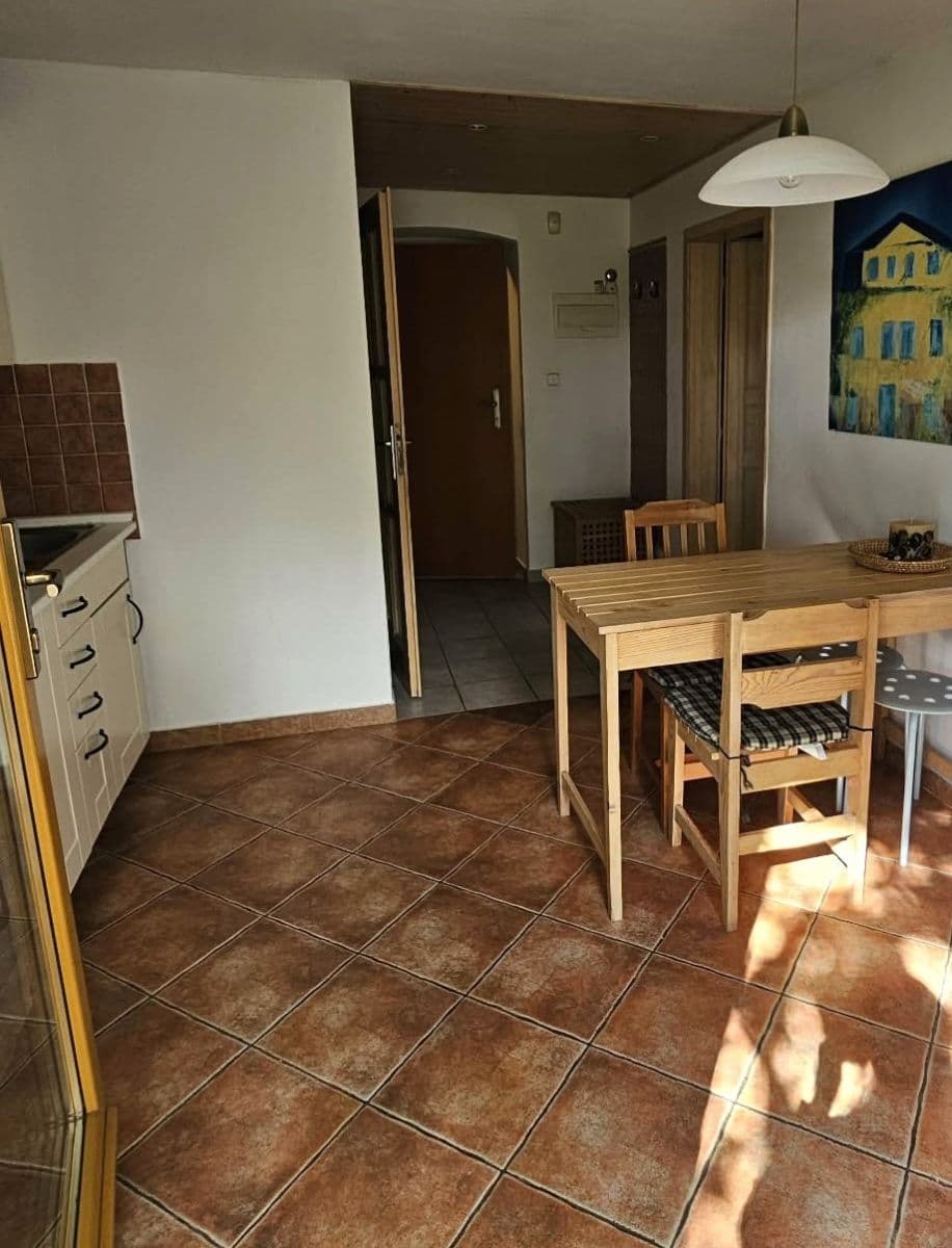 Pronájem bytu 1+1 32 m², Na Výšině, Karlovy Vary, Karlovarský kraj Pronájem bytu 1+1 32 m², Na Výšině, Karlovy Vary, Karlovarský kraj