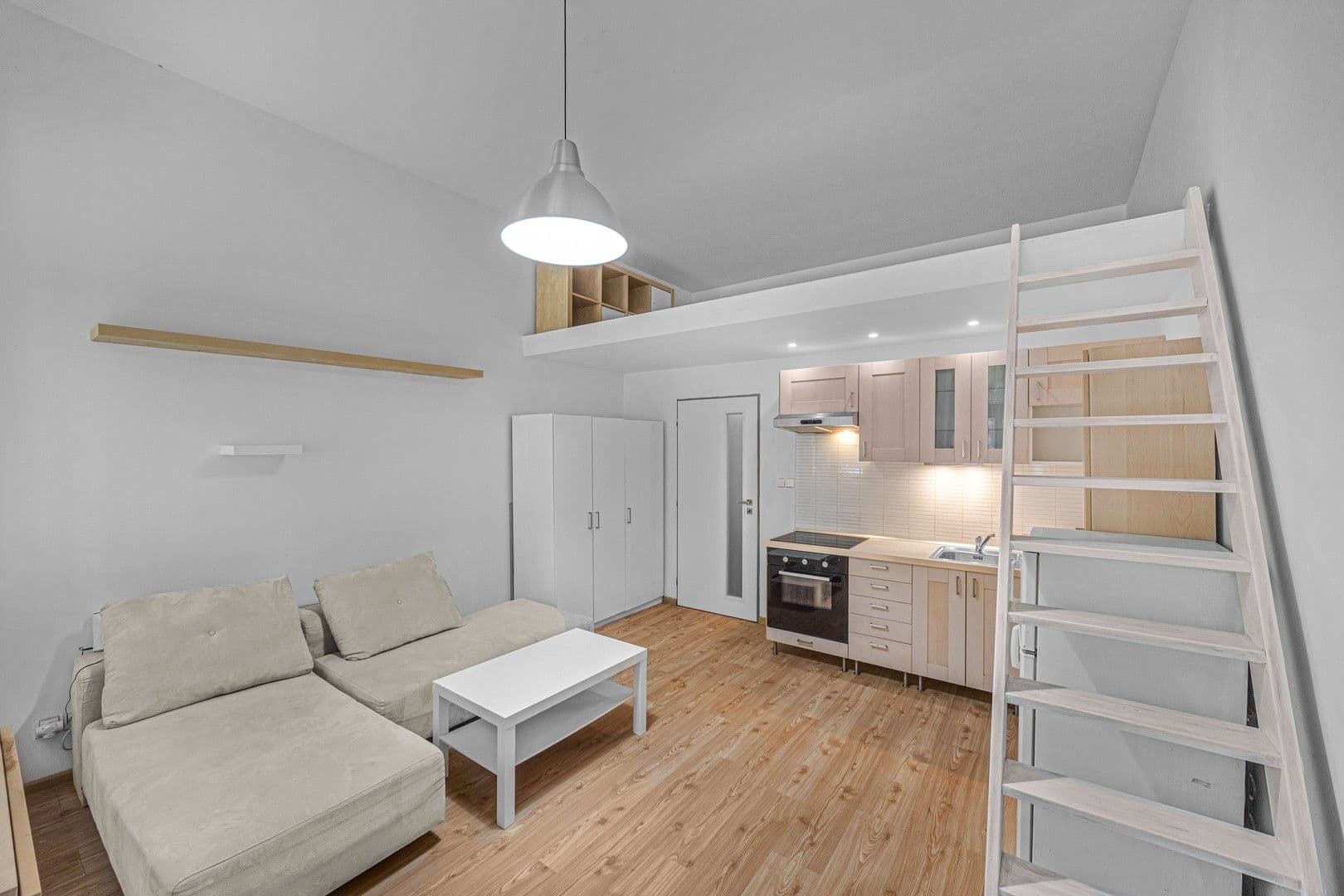 Pronájem bytu 1+kk 31 m², Na Maninách, Praha, Praha Pronájem bytu 1+kk 31 m², Na Maninách, Praha, Praha