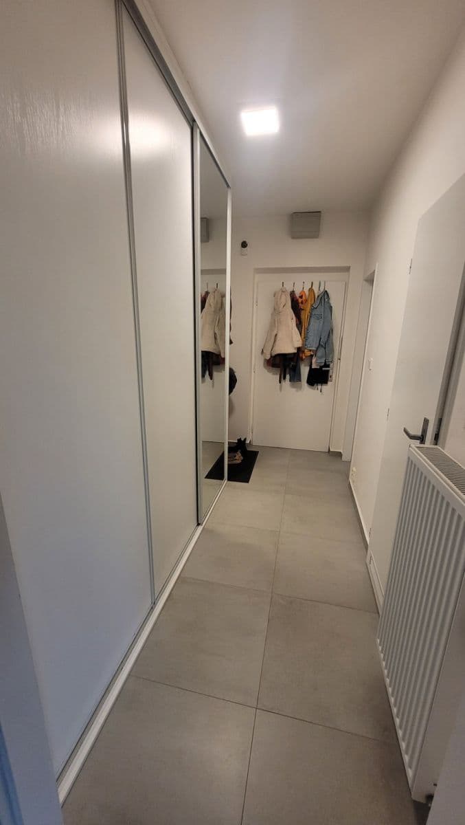 Pronájem bytu 3+1 96 m², J. K. Tyla, Horoměřice, Středočeský kraj Pronájem bytu 3+1 96 m², J. K. Tyla, Horoměřice, Středočeský kraj