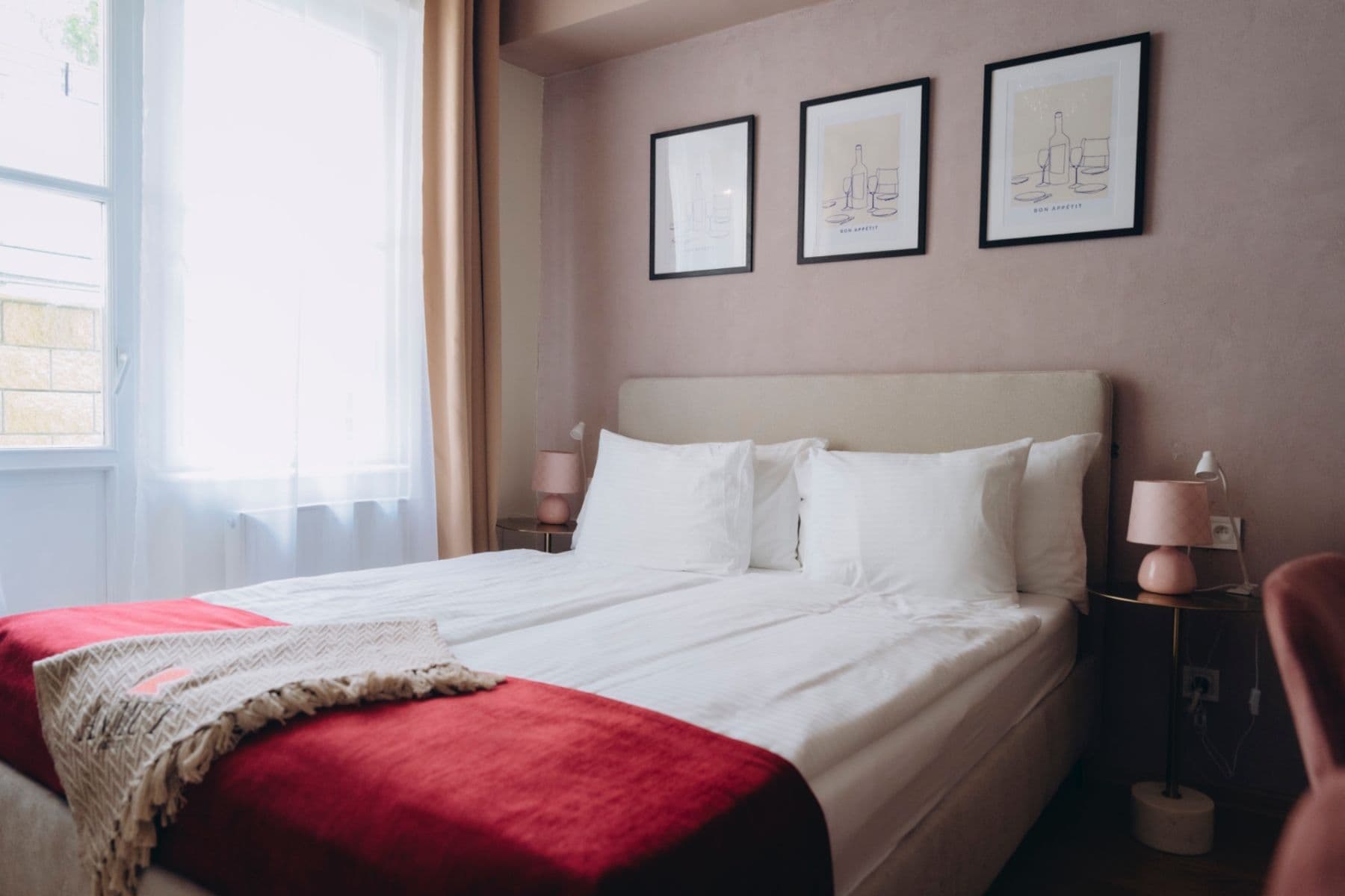 Pronájem bytu 1+kk 16 m², Bulharská, Karlovy Vary, Karlovarský kraj Pronájem bytu 1+kk 16 m², Bulharská, Karlovy Vary, Karlovarský kraj