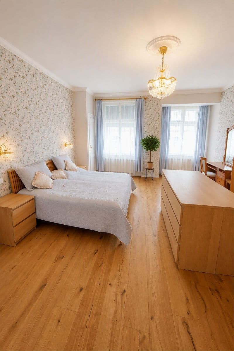Prodej bytu 4+1 131 m², Strojnická, Praha, Praha Prodej bytu 4+1 131 m², Strojnická, Praha, Praha
