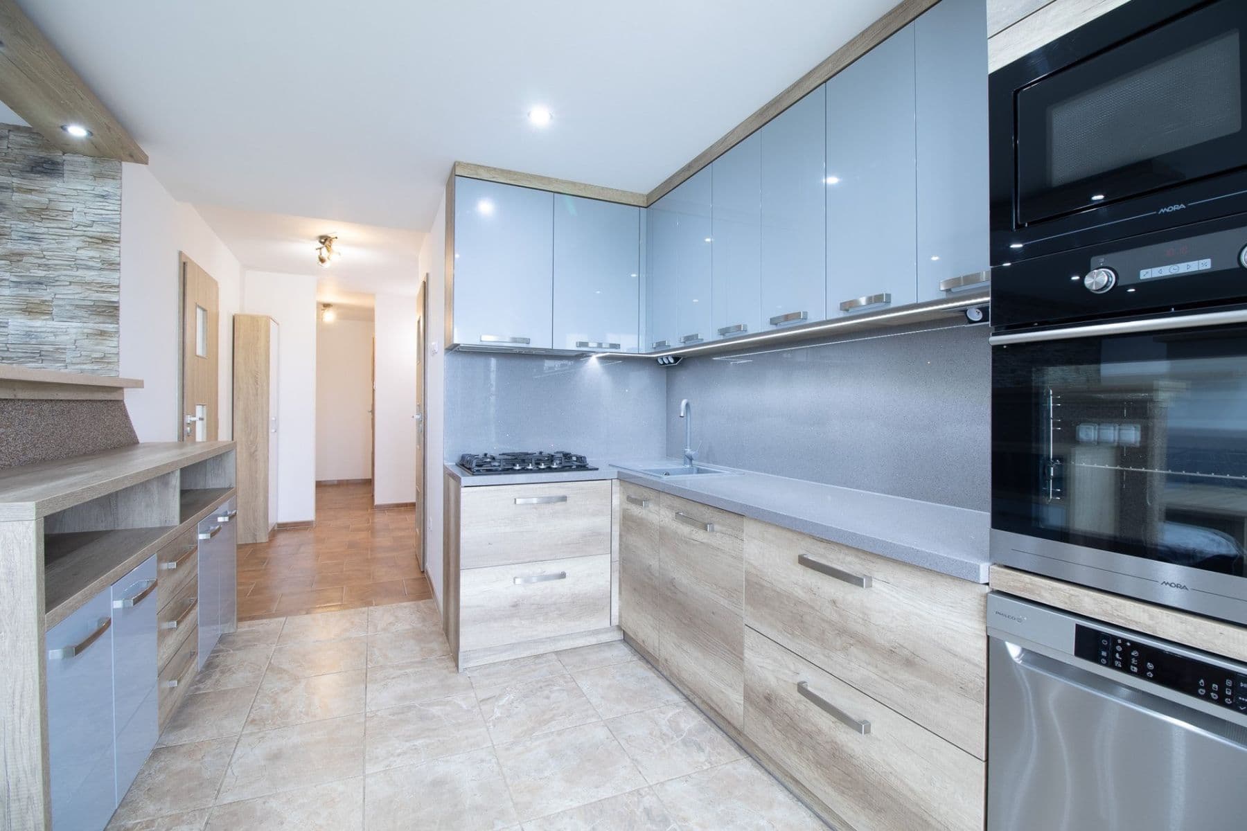 Pronájem bytu 3+1 65 m², Zalužanská, Mladá Boleslav, Středočeský kraj Pronájem bytu 3+1 65 m², Zalužanská, Mladá Boleslav, Středočeský kraj