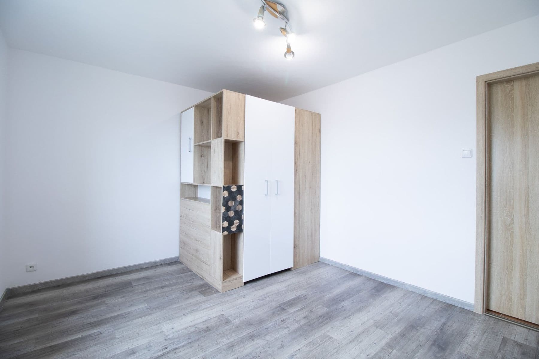 Pronájem bytu 3+1 65 m², Zalužanská, Mladá Boleslav, Středočeský kraj Pronájem bytu 3+1 65 m², Zalužanská, Mladá Boleslav, Středočeský kraj