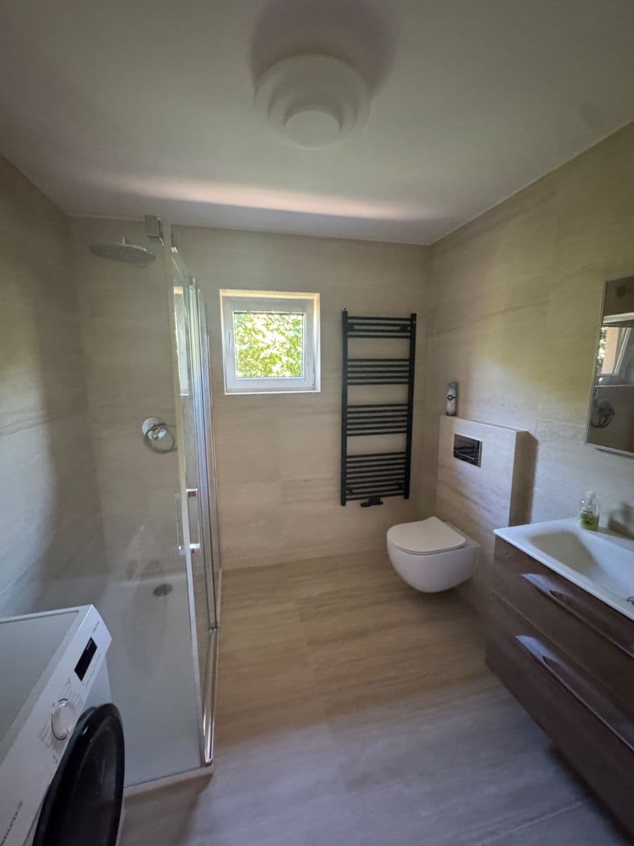 Pronájem domu 120 m², pozemek 880 m², U Lesa, Vlašim, Středočeský kraj Pronájem domu 120 m², pozemek 880 m², U Lesa, Vlašim, Středočeský kraj