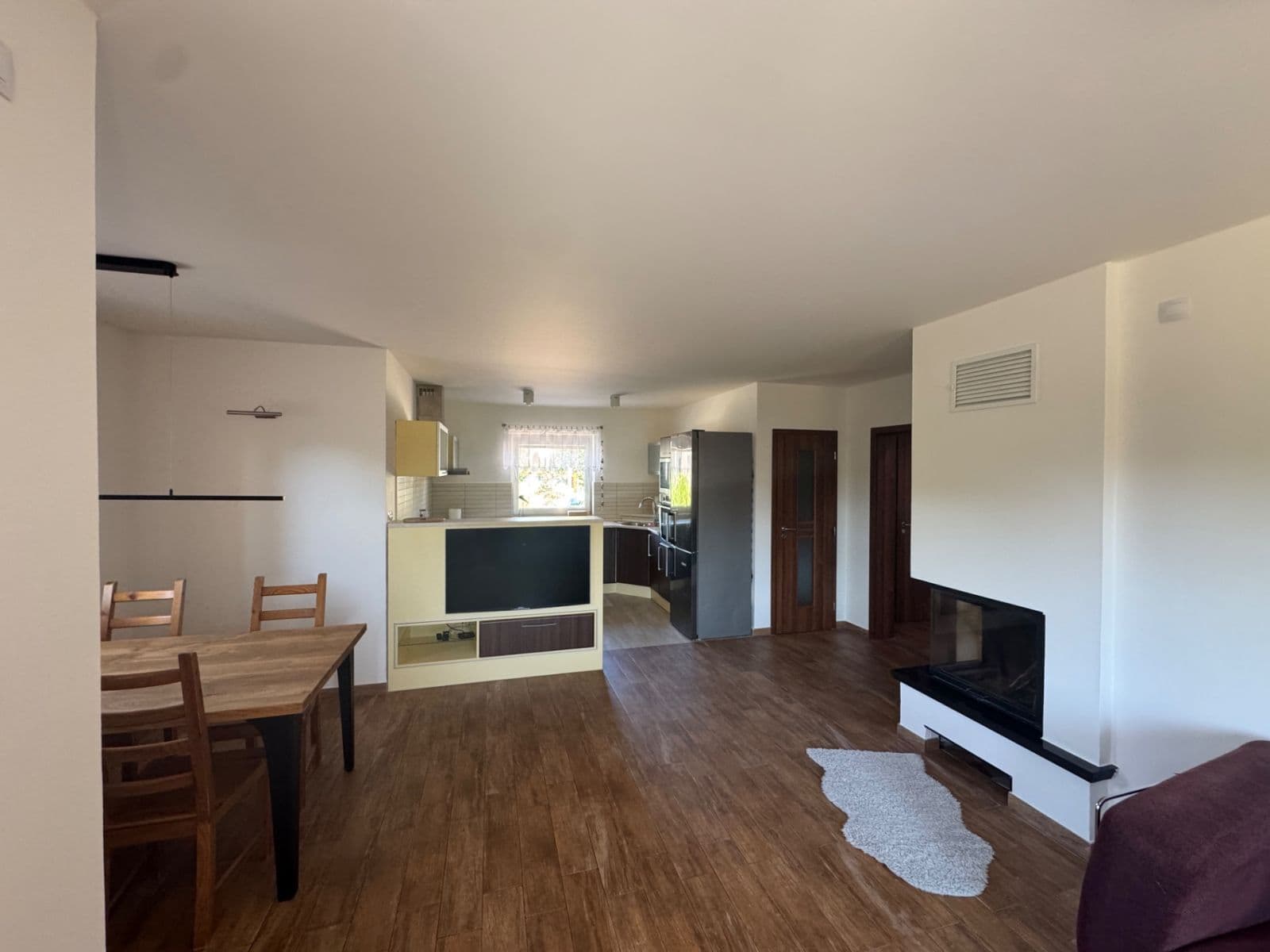 Pronájem domu 120 m², pozemek 880 m², U Lesa, Vlašim, Středočeský kraj Pronájem domu 120 m², pozemek 880 m², U Lesa, Vlašim, Středočeský kraj