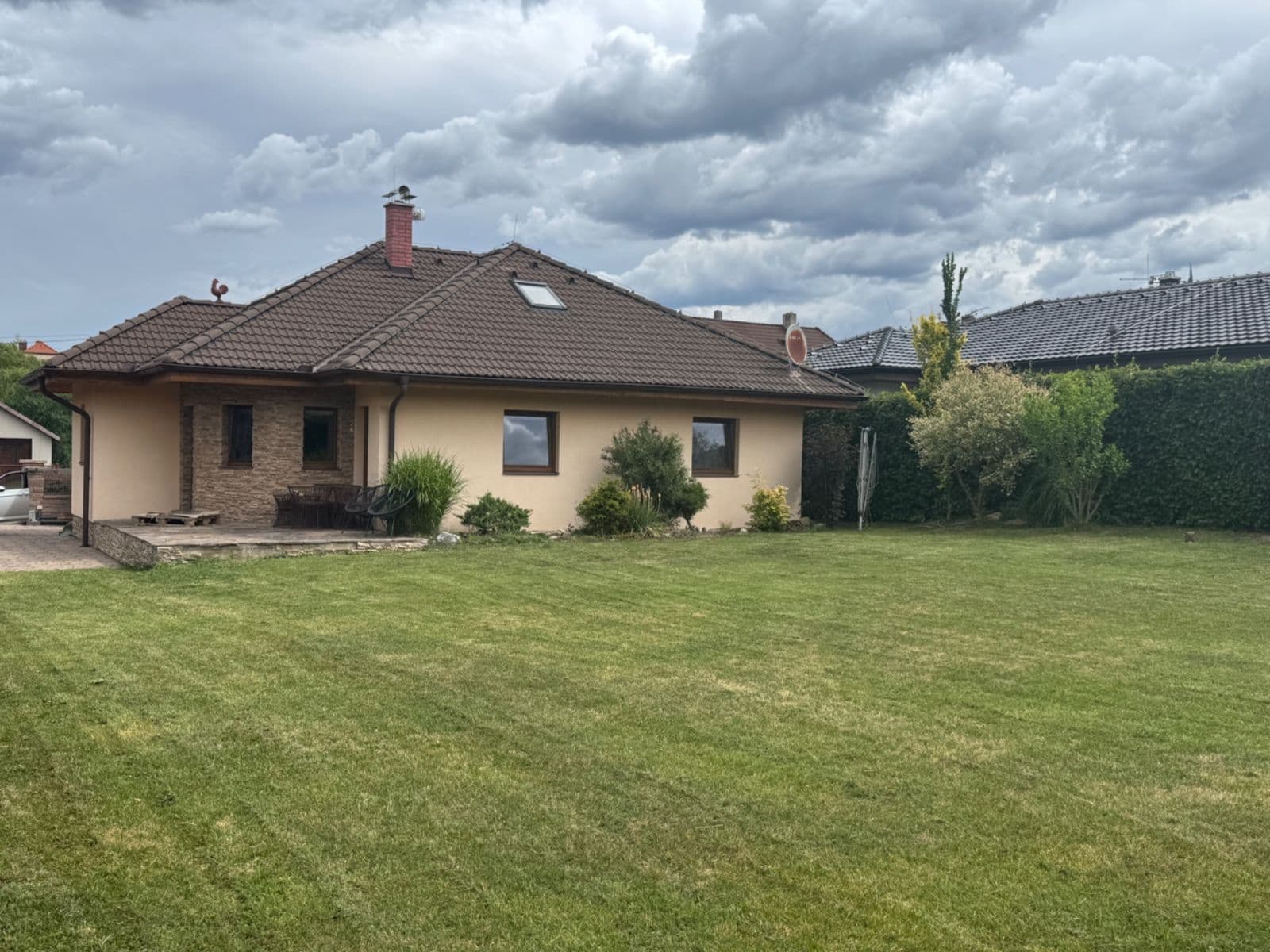 Pronájem domu 120 m², pozemek 880 m², U Lesa, Vlašim, Středočeský kraj Pronájem domu 120 m², pozemek 880 m², U Lesa, Vlašim, Středočeský kraj