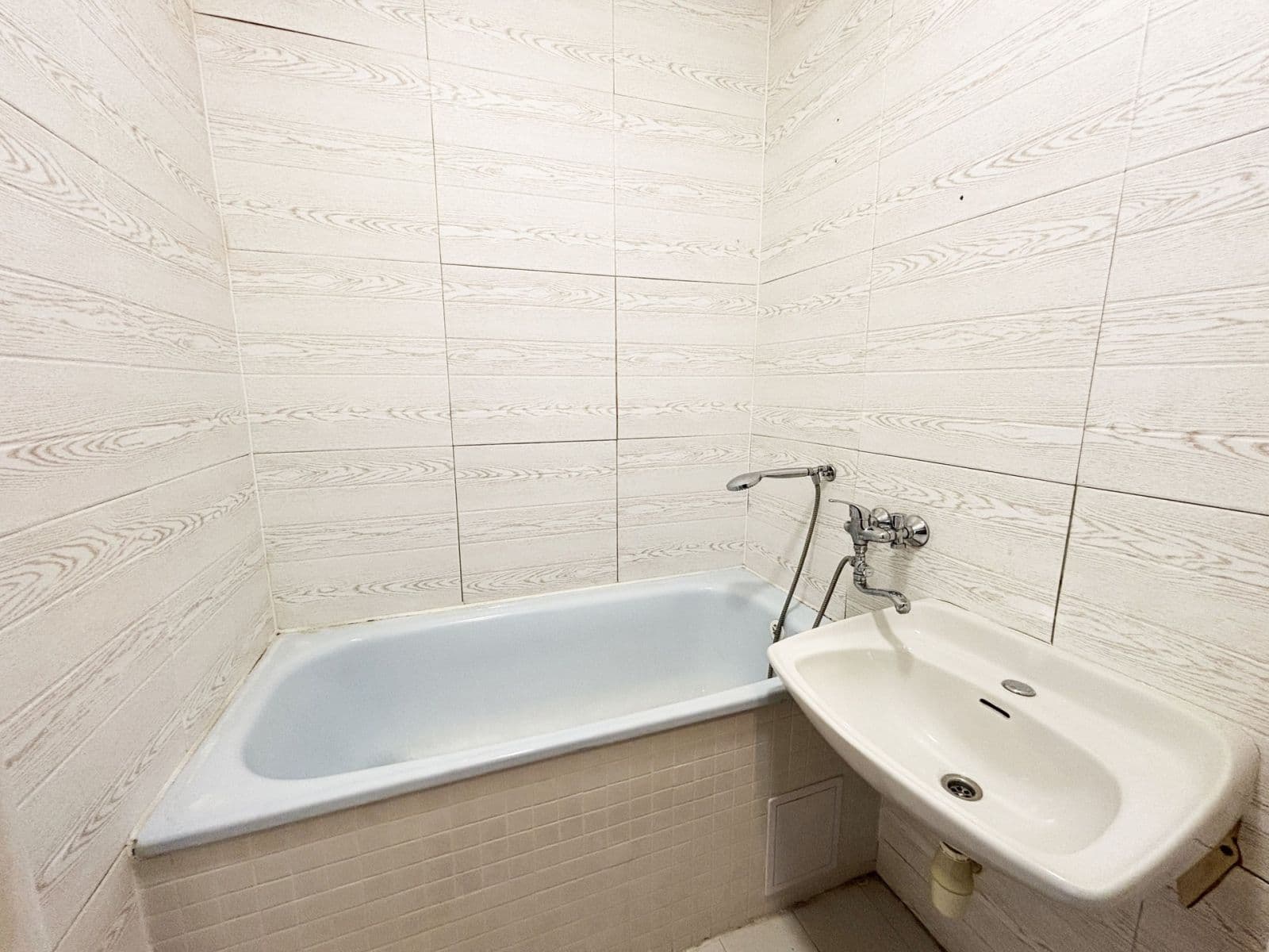 Pronájem bytu 2+1 57 m², Káranská, Praha, Praha Pronájem bytu 2+1 57 m², Káranská, Praha, Praha