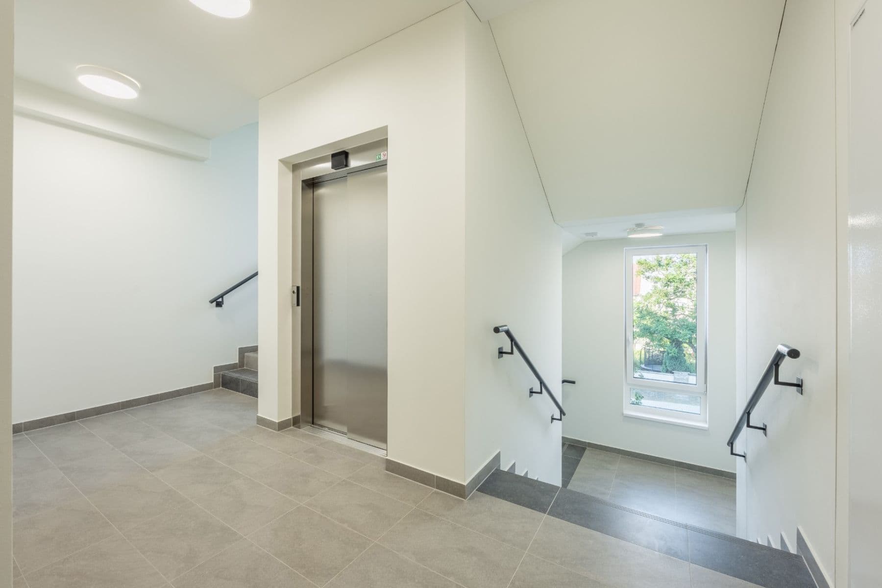 Pronájem bytu 3+kk 76 m², Ke stadionu, Kladno, Středočeský kraj Pronájem bytu 3+kk 76 m², Ke stadionu, Kladno, Středočeský kraj
