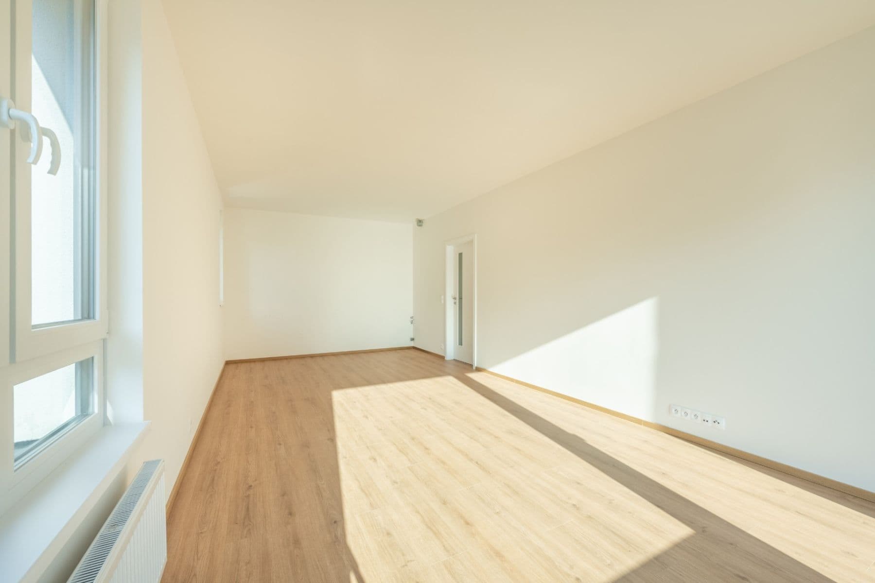 Pronájem bytu 3+kk 76 m², Ke stadionu, Kladno, Středočeský kraj Pronájem bytu 3+kk 76 m², Ke stadionu, Kladno, Středočeský kraj