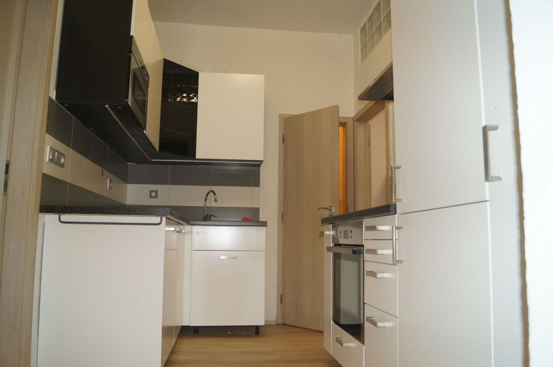 Pronájem bytu 2+1 52 m², Heřmanova, Praha, Praha Pronájem bytu 2+1 52 m², Heřmanova, Praha, Praha