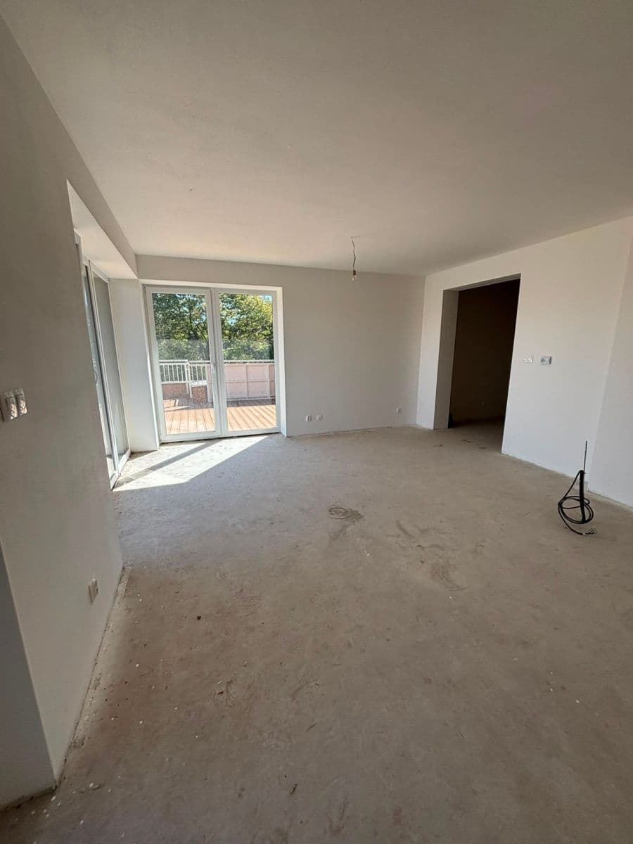 Prodej bytu 3+1 85 m², Detvianska, Nové Zámky, Nitriansky kraj Prodej bytu 3+1 85 m², Detvianska, Nové Zámky, Nitriansky kraj