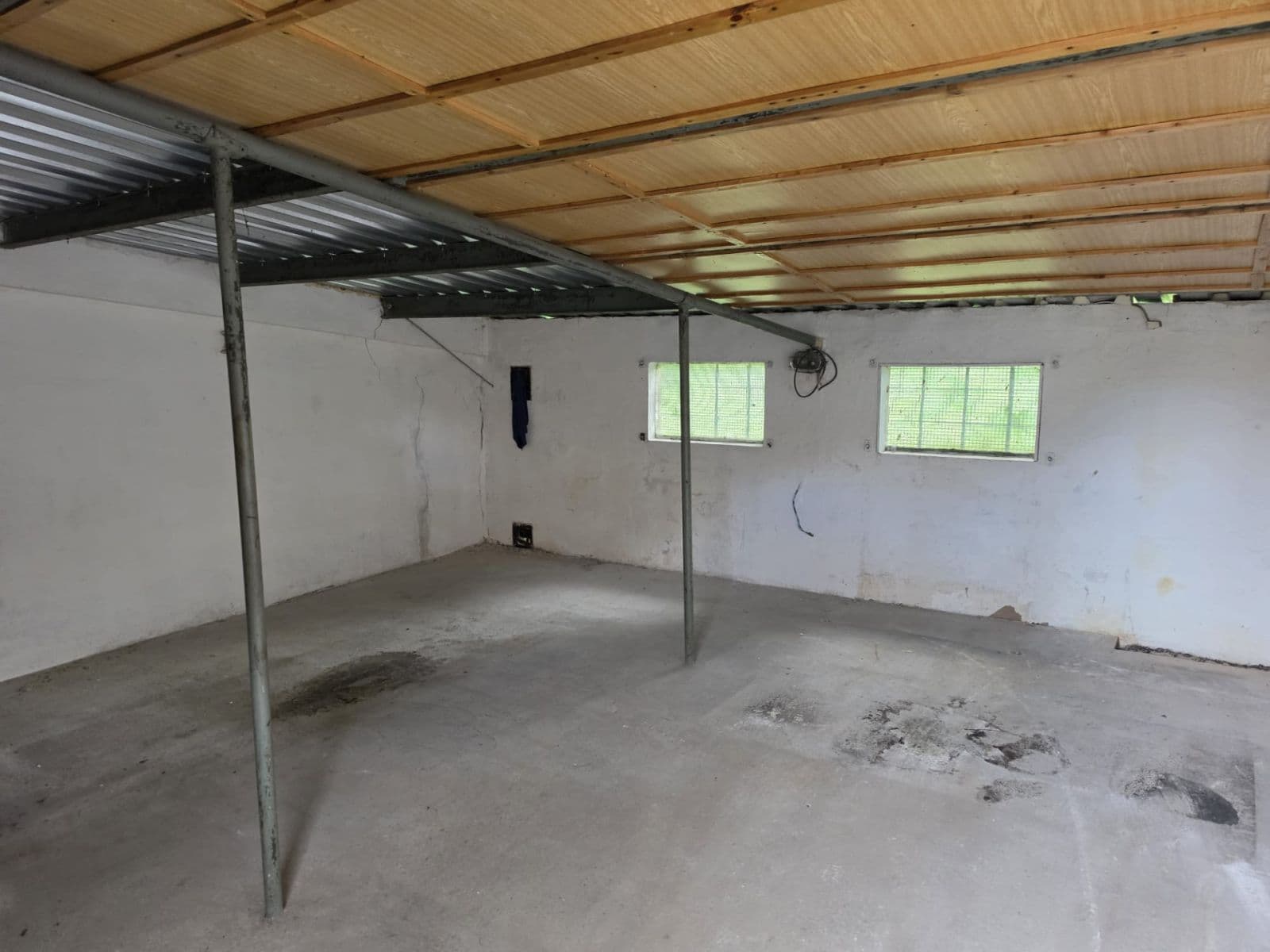 Prodej garáže 36 m², Dožínková, Liberec, Liberecký kraj Prodej garáže 36 m², Dožínková, Liberec, Liberecký kraj