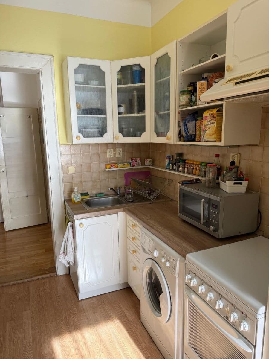 Pronájem bytu 1+1 38 m², Seifertova, Praha, Praha Pronájem bytu 1+1 38 m², Seifertova, Praha, Praha