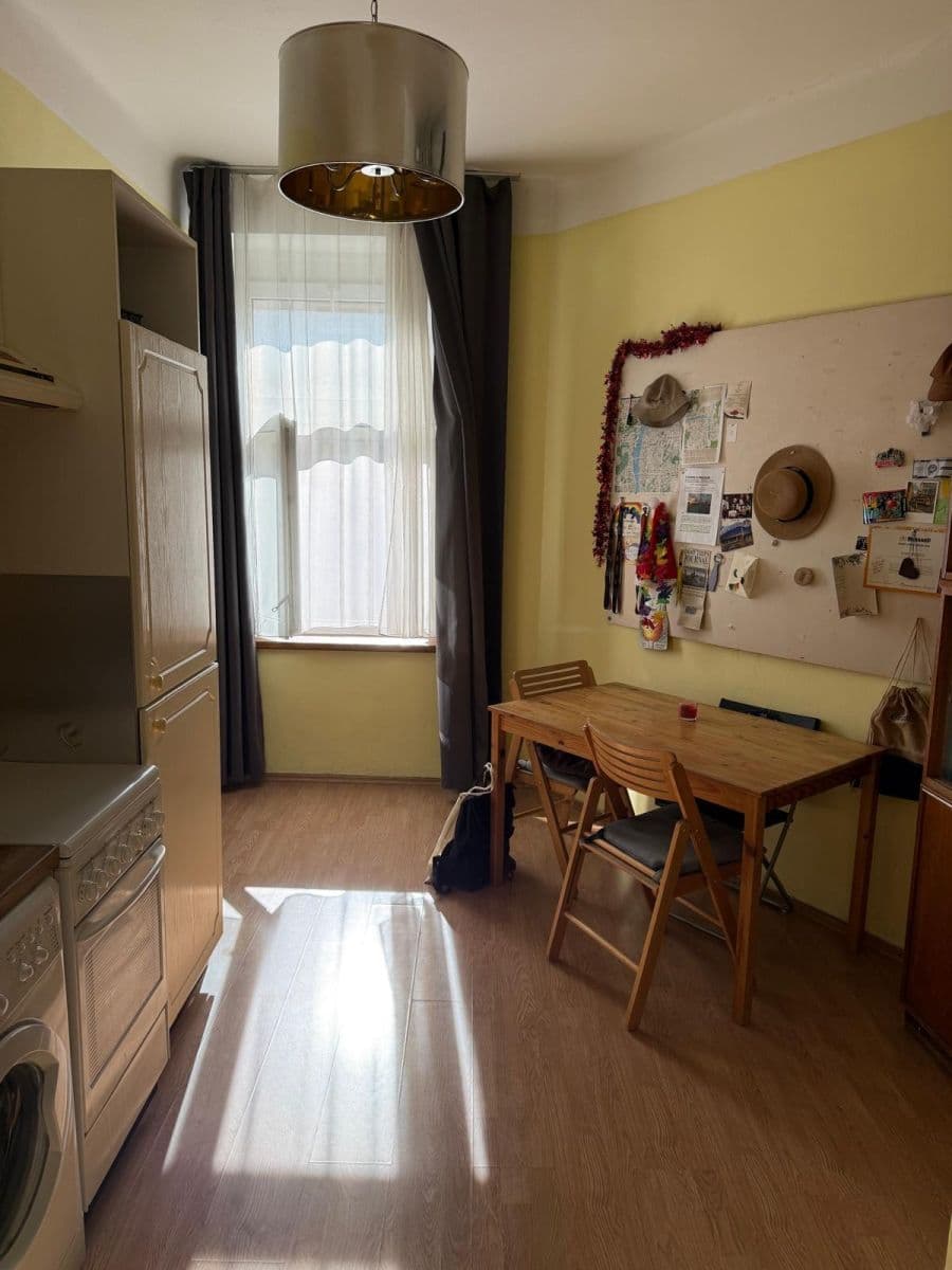 Pronájem bytu 1+1 38 m², Seifertova, Praha, Praha Pronájem bytu 1+1 38 m², Seifertova, Praha, Praha