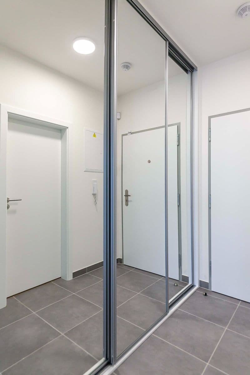Pronájem bytu 1+kk 36 m², Gerstelova, Praha, Praha Pronájem bytu 1+kk 36 m², Gerstelova, Praha, Praha