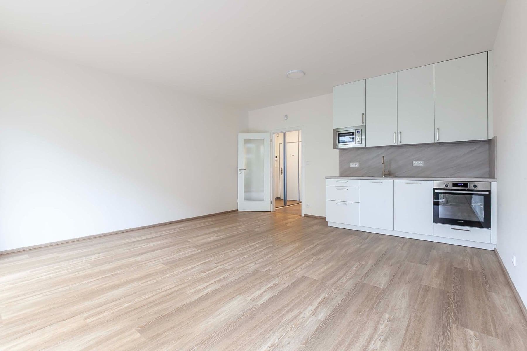 Pronájem bytu 1+kk 36 m², Gerstelova, Praha, Praha Pronájem bytu 1+kk 36 m², Gerstelova, Praha, Praha
