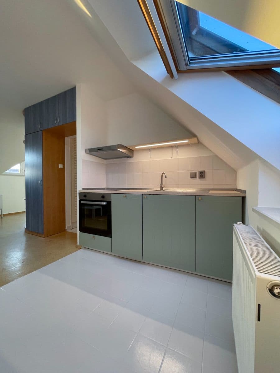 Pronájem bytu 1+kk 37 m², Högrova, Brno, Jihomoravský kraj Pronájem bytu 1+kk 37 m², Högrova, Brno, Jihomoravský kraj