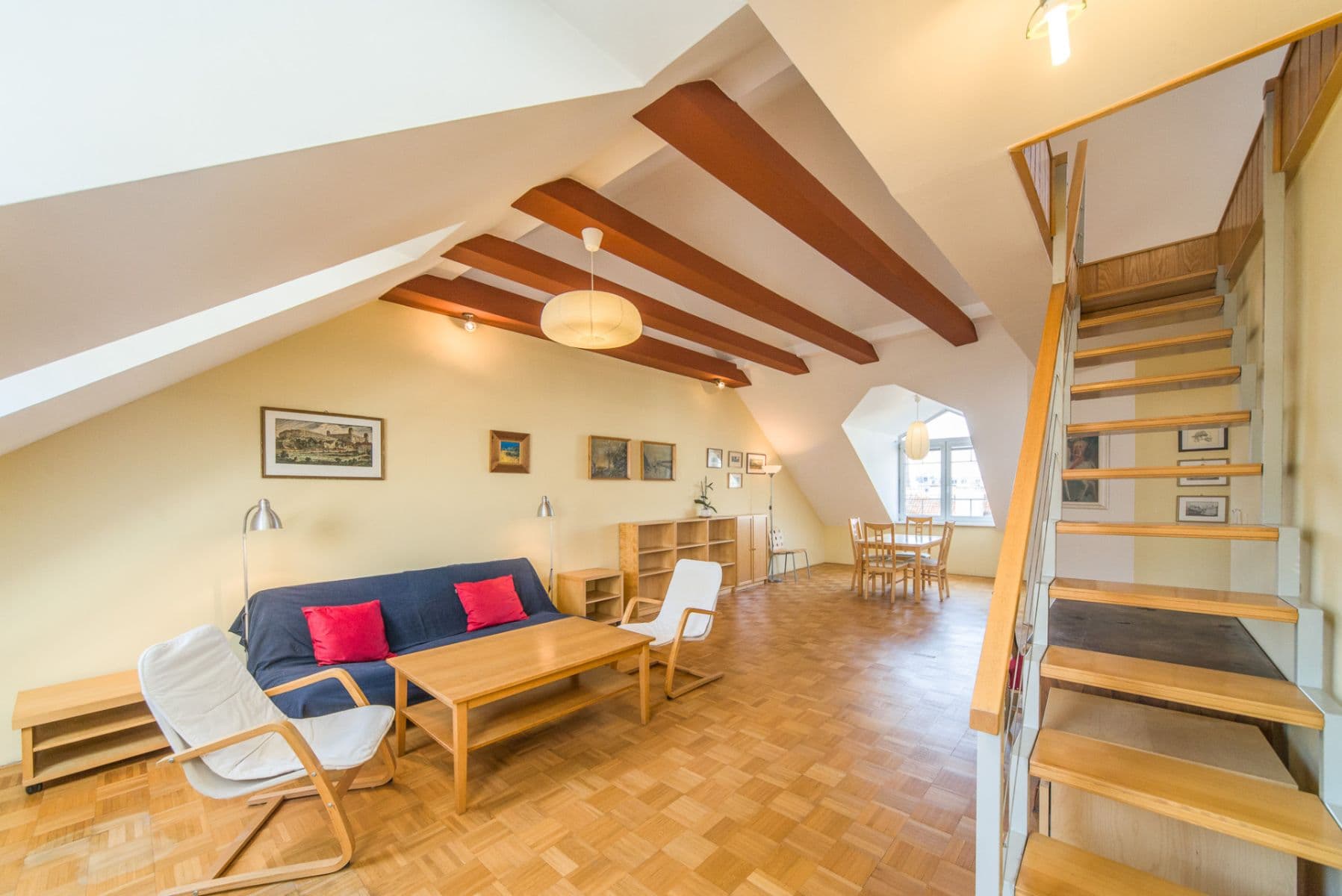 Pronájem bytu 2+1 110 m², Bratislava - mestská časť Staré Mesto, Bratislavský kraj Pronájem bytu 2+1 110 m², Bratislava - mestská časť Staré Mesto, Bratislavský kraj