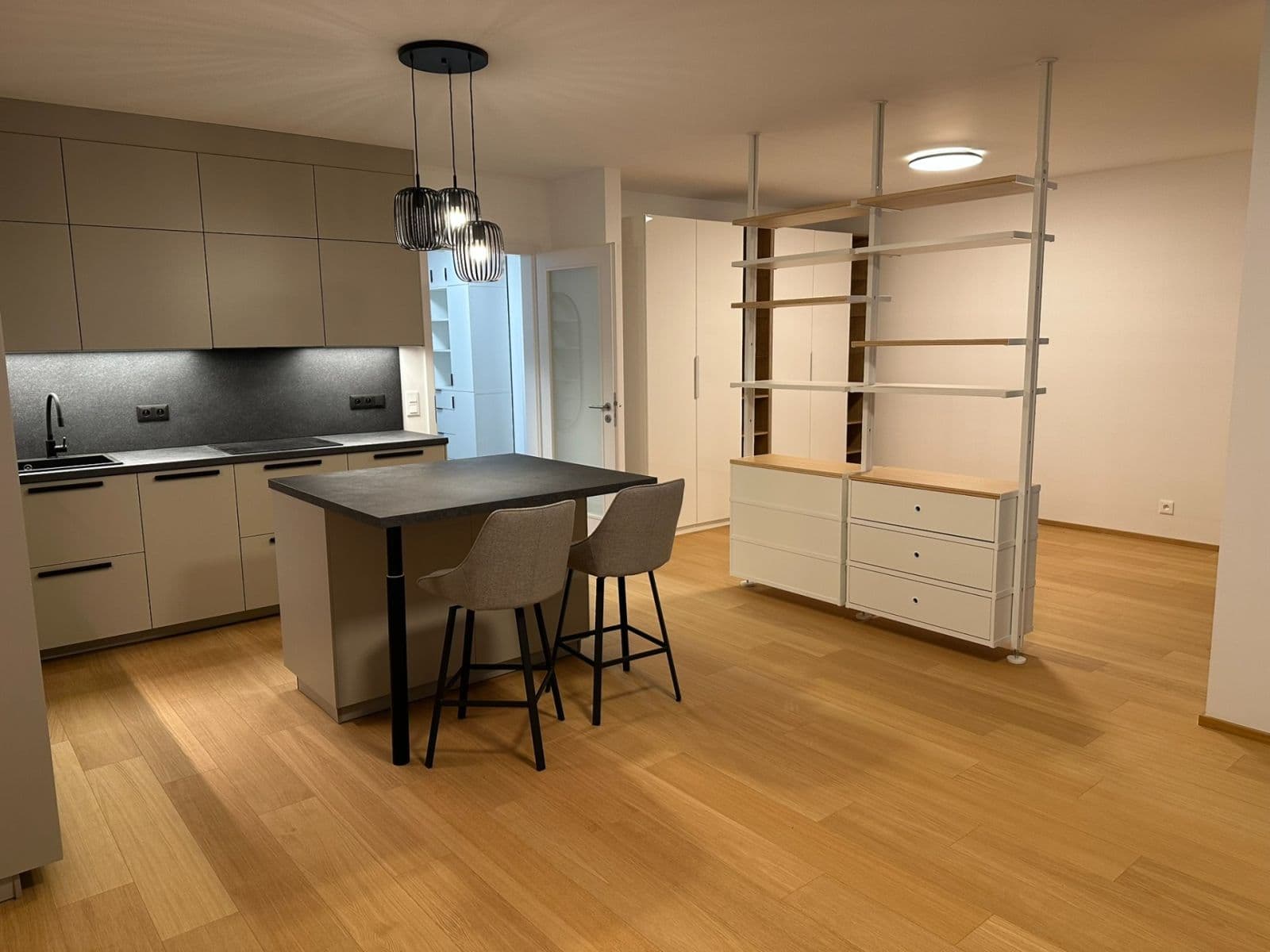 Pronájem bytu 2+kk 53 m², Za Pískovnou, Praha, Praha Pronájem bytu 2+kk 53 m², Za Pískovnou, Praha, Praha