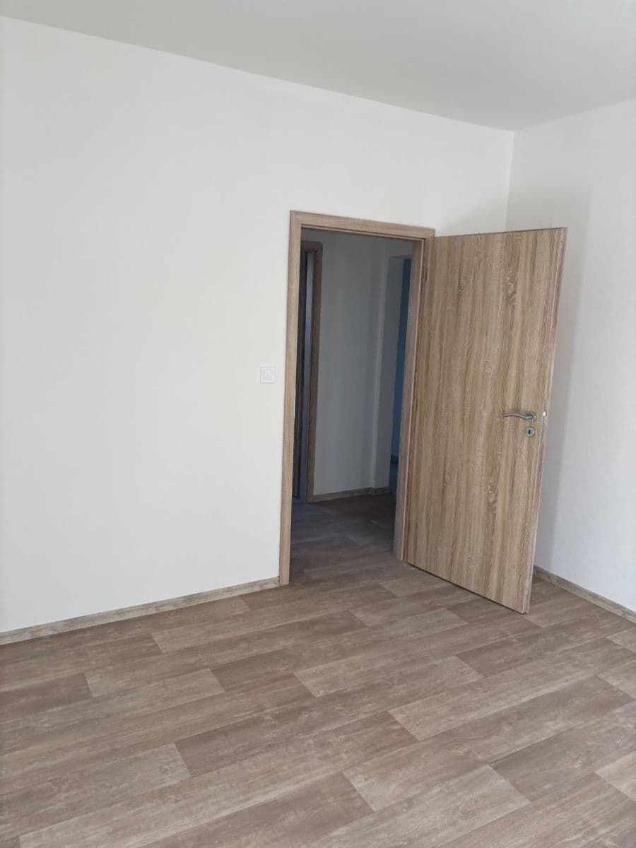 Pronájem bytu 2+1 54 m², třída Svobody, Zlín, Zlínský kraj Pronájem bytu 2+1 54 m², třída Svobody, Zlín, Zlínský kraj
