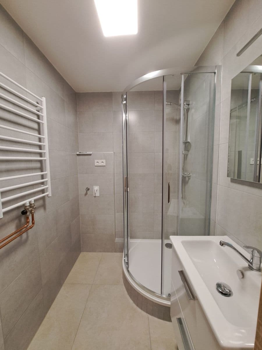 Pronájem bytu 2+1 54 m², třída Svobody, Zlín, Zlínský kraj Pronájem bytu 2+1 54 m², třída Svobody, Zlín, Zlínský kraj