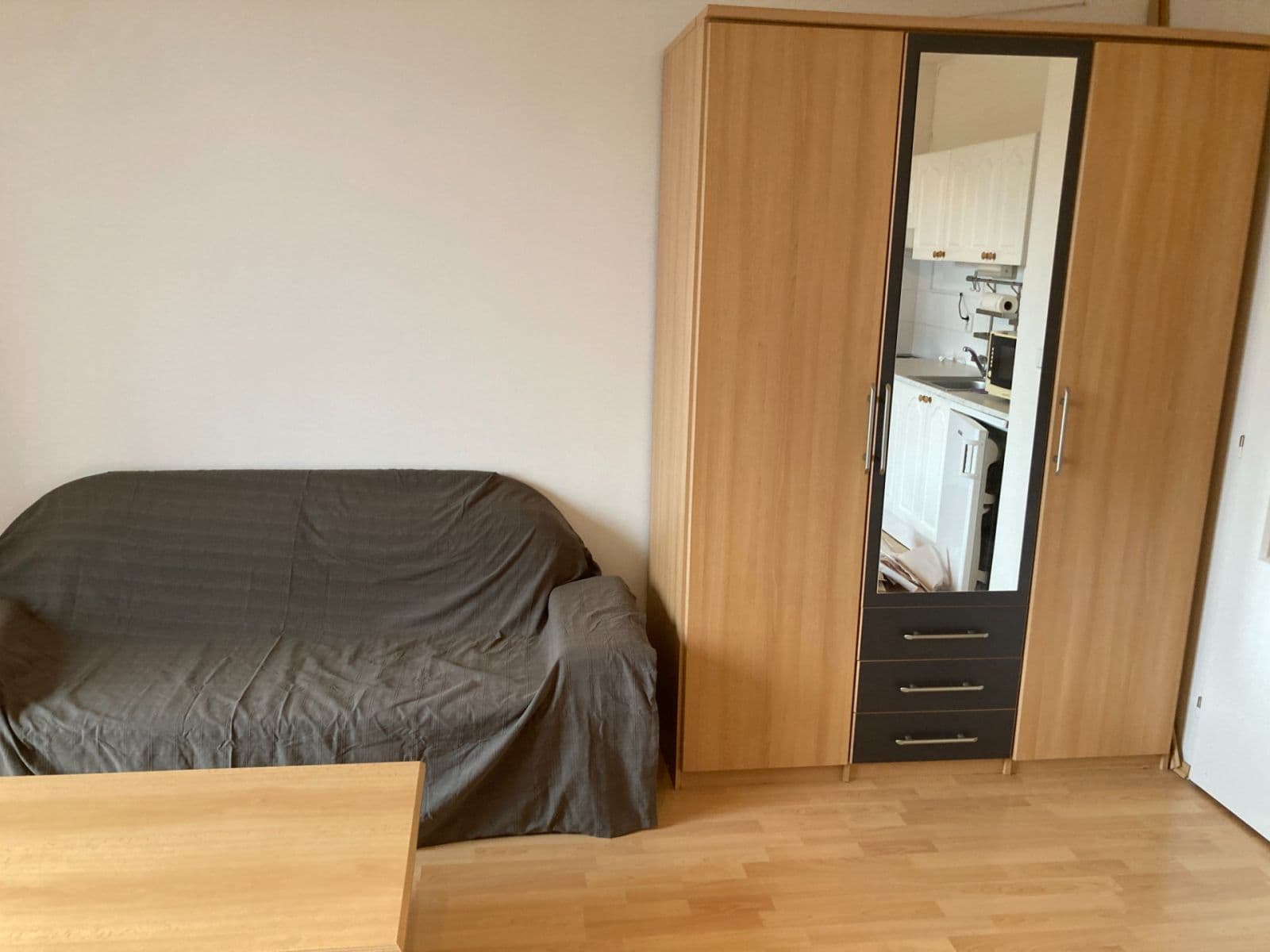 Pronájem bytu 1+kk 31 m², Zimní, Hostivice, Středočeský kraj Pronájem bytu 1+kk 31 m², Zimní, Hostivice, Středočeský kraj