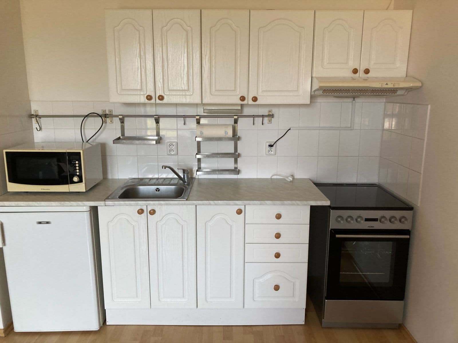 Pronájem bytu 1+kk 31 m², Zimní, Hostivice, Středočeský kraj Pronájem bytu 1+kk 31 m², Zimní, Hostivice, Středočeský kraj