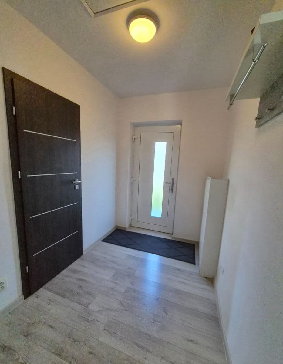 Pronájem domu 110 m², pozemek 798 m², Jedlová, Čakovičky, Středočeský kraj Pronájem domu 110 m², pozemek 798 m², Jedlová, Čakovičky, Středočeský kraj