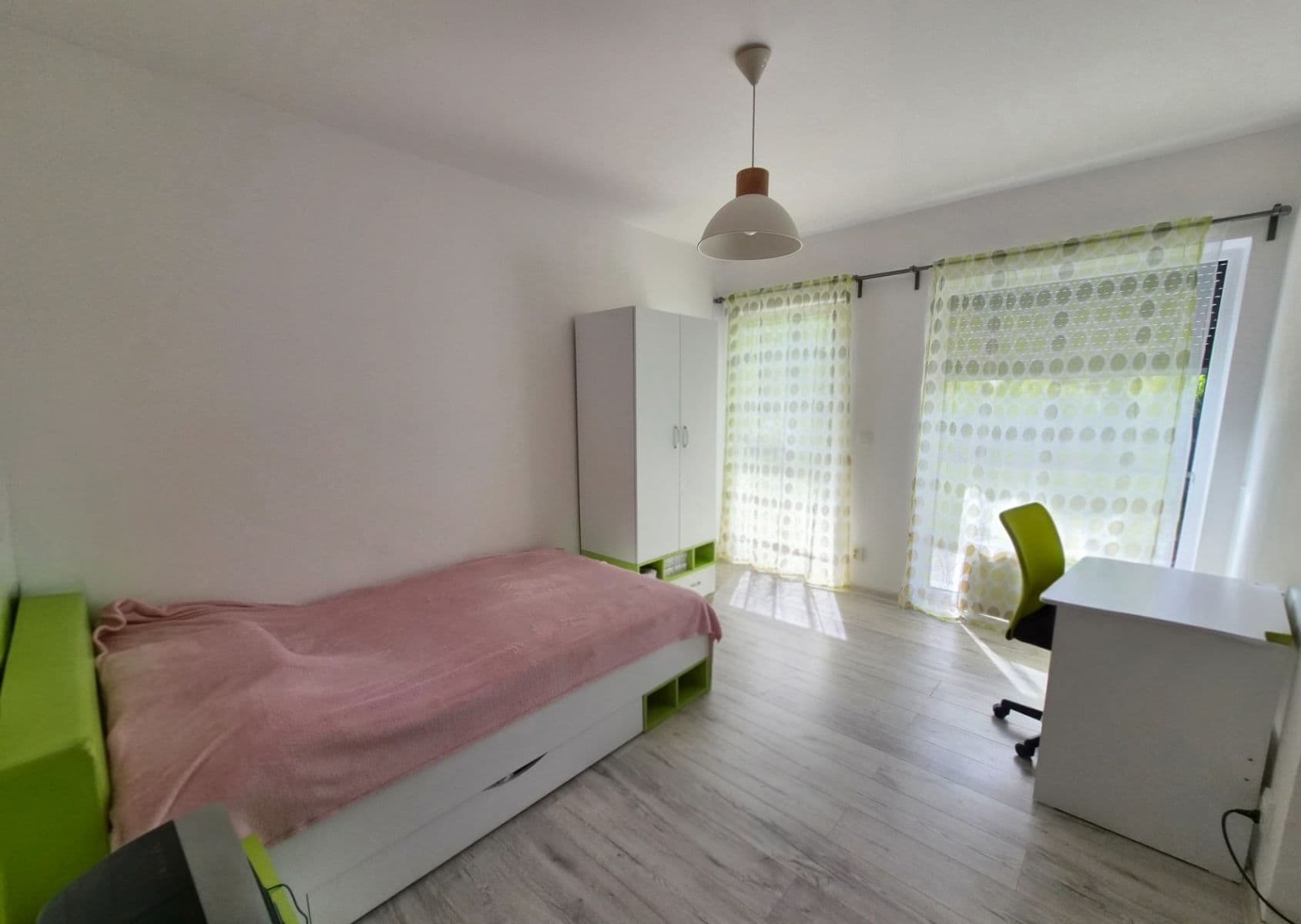 Pronájem domu 110 m², pozemek 798 m², Jedlová, Čakovičky, Středočeský kraj Pronájem domu 110 m², pozemek 798 m², Jedlová, Čakovičky, Středočeský kraj