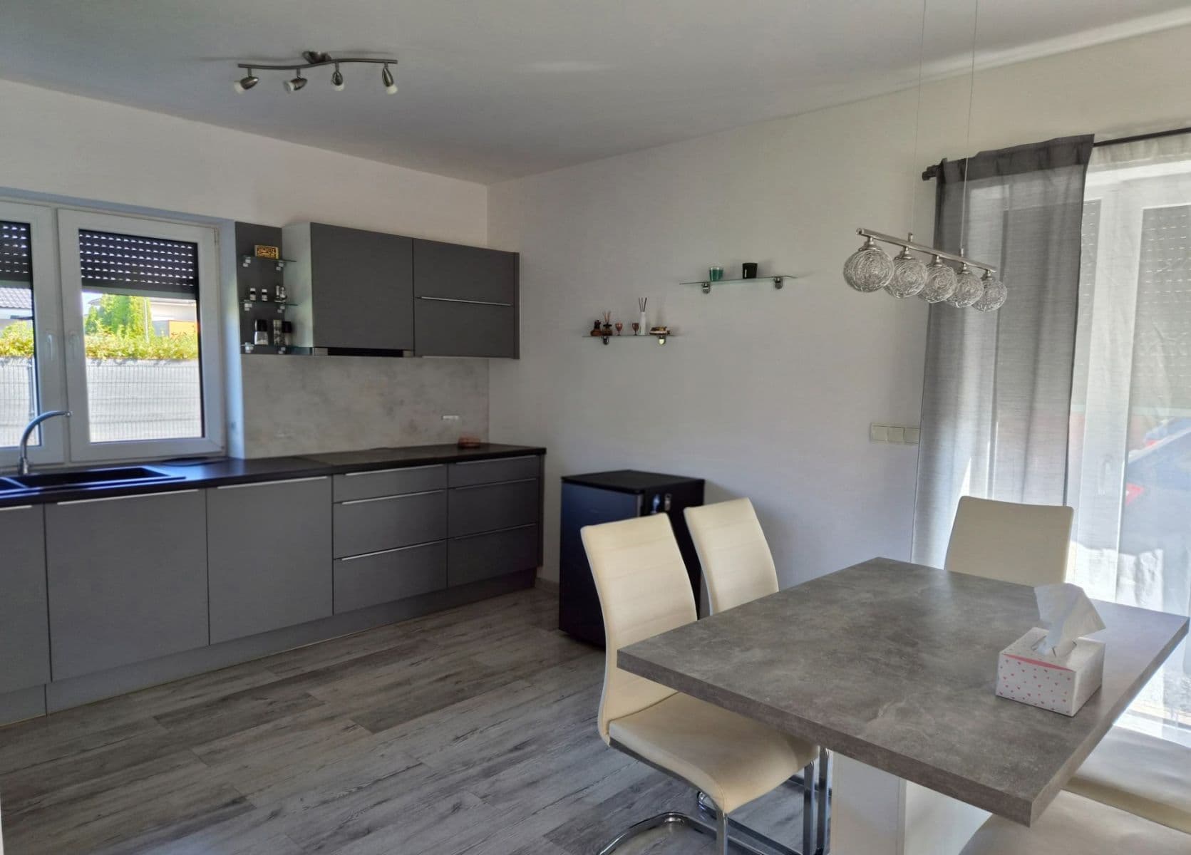 Pronájem domu 110 m², pozemek 798 m², Jedlová, Čakovičky, Středočeský kraj Pronájem domu 110 m², pozemek 798 m², Jedlová, Čakovičky, Středočeský kraj