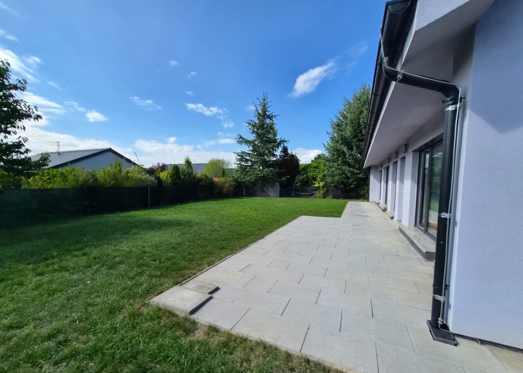 Pronájem domu 110 m², pozemek 798 m², Jedlová, Čakovičky, Středočeský kraj Pronájem domu 110 m², pozemek 798 m², Jedlová, Čakovičky, Středočeský kraj