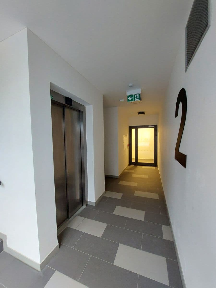 Pronájem bytu 2+kk 55 m², Divíškové, Praha, Praha Pronájem bytu 2+kk 55 m², Divíškové, Praha, Praha