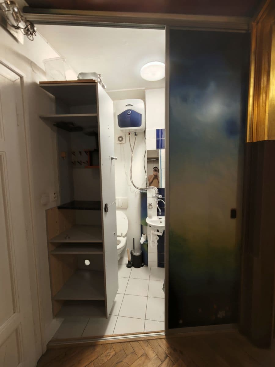 Pronájem bytu 1+kk 27 m², Eliášova, Praha, Praha Pronájem bytu 1+kk 27 m², Eliášova, Praha, Praha