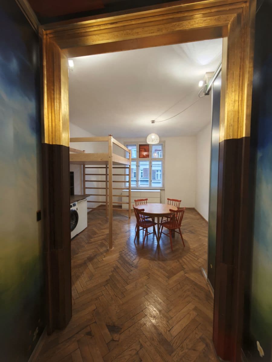 Pronájem bytu 1+kk 27 m², Eliášova, Praha, Praha Pronájem bytu 1+kk 27 m², Eliášova, Praha, Praha
