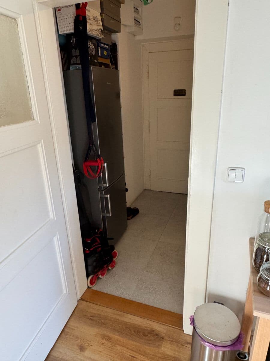 Pronájem bytu 1+kk 30 m², Michaila Jurjeviče Lermontova, Praha, Praha Pronájem bytu 1+kk 30 m², Michaila Jurjeviče Lermontova, Praha, Praha