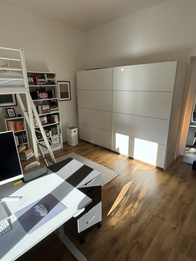 Pronájem bytu 1+kk 30 m², Michaila Jurjeviče Lermontova, Praha, Praha Pronájem bytu 1+kk 30 m², Michaila Jurjeviče Lermontova, Praha, Praha