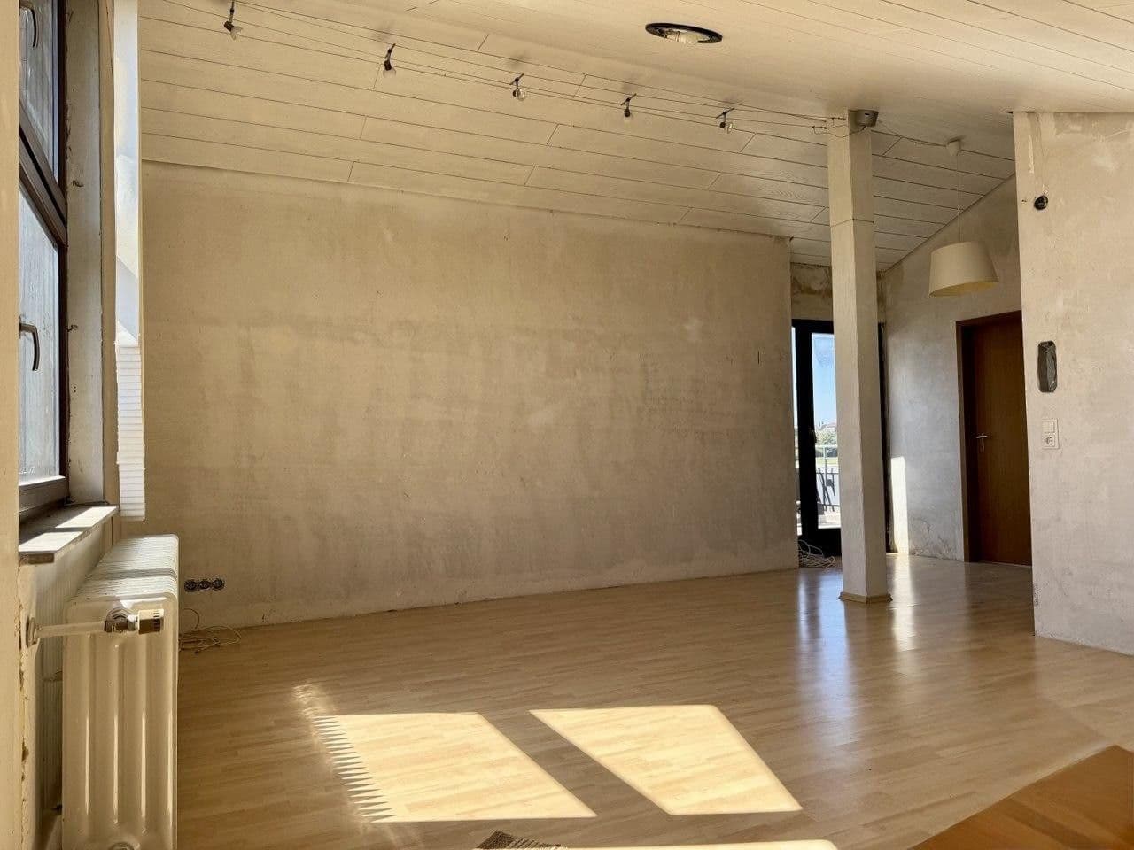 Prodej domu 135 m², pozemek 207 m², Sachsenheim, Bádensko-Württembersko Prodej domu 135 m², pozemek 207 m², Sachsenheim, Bádensko-Württembersko