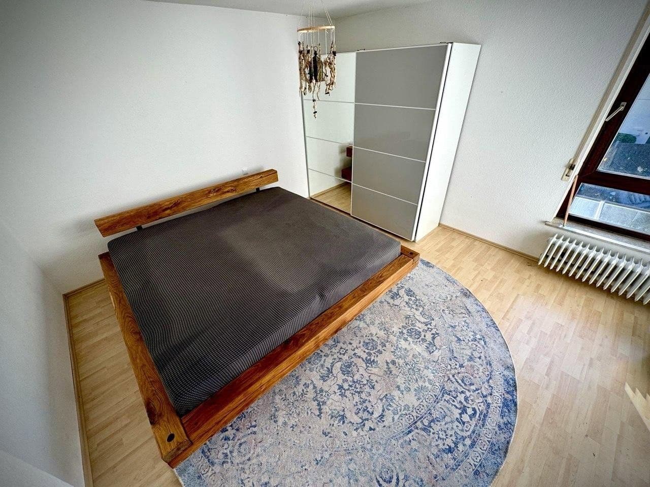 Prodej domu 135 m², pozemek 207 m², Sachsenheim, Bádensko-Württembersko Prodej domu 135 m², pozemek 207 m², Sachsenheim, Bádensko-Württembersko