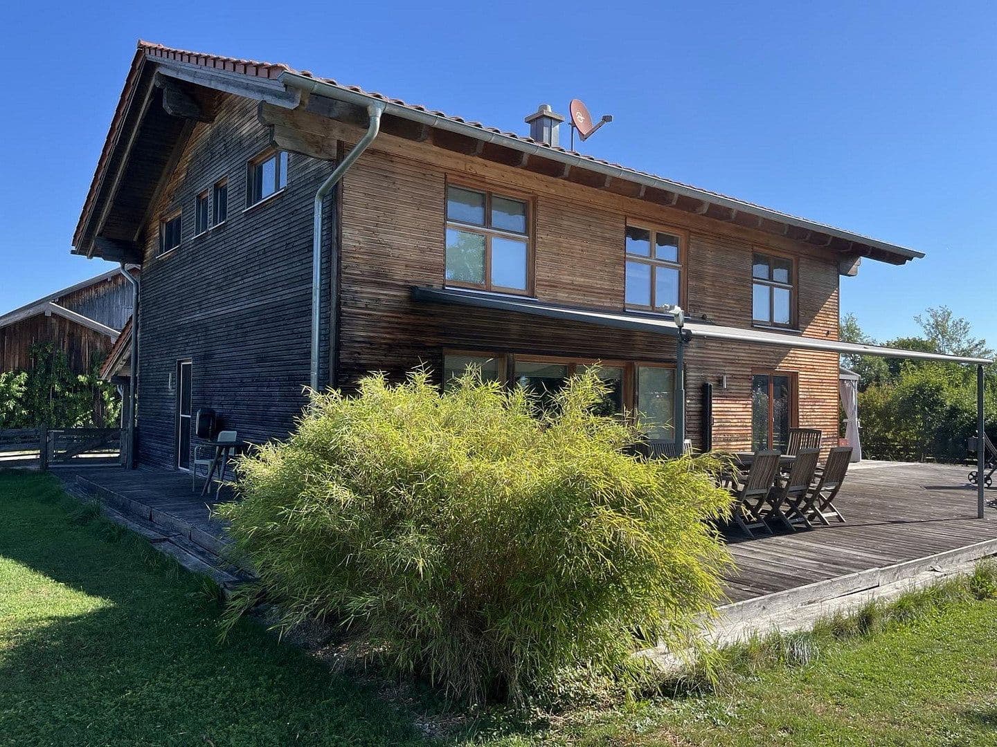 Prodej domu 190 m², pozemek 1.064 m², Traunreut, Bavorsko Prodej domu 190 m², pozemek 1.064 m², Traunreut, Bavorsko