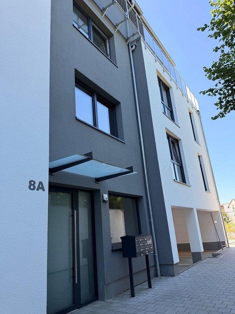 Pronájem bytu 3+1 94 m², Friedrichstraße 8a, Langenselbold, Hessen Pronájem bytu 3+1 94 m², Friedrichstraße 8a, Langenselbold, Hessen