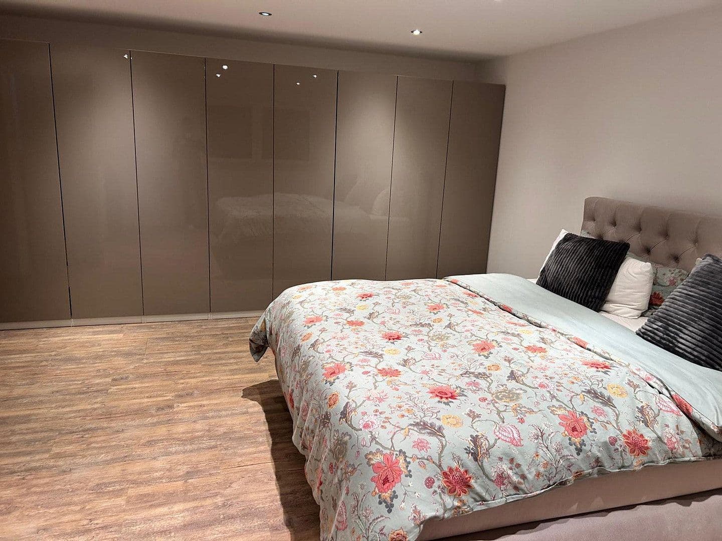 Pronájem bytu 3+1 96 m², Hünstetten, Hessen Pronájem bytu 3+1 96 m², Hünstetten, Hessen
